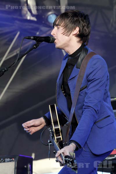 MILES KANE - 2012-06-22 - PARIS - Hippodrome de Longchamp - 